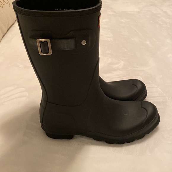 Great condition Hunter mate black rain boots… hardly worn - Picture 4 of 5